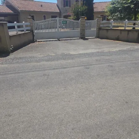 Maison Au Bord De La Dordogne Alloggio in famiglia *